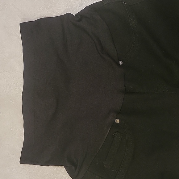 Maternity Jeans. Skinny. Distressed Sandpaper Brand. Size Small. Black. - Picture 3 of 6